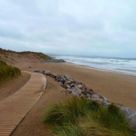 Life'S A Beach, Montrose Scotland Bagian luar foto